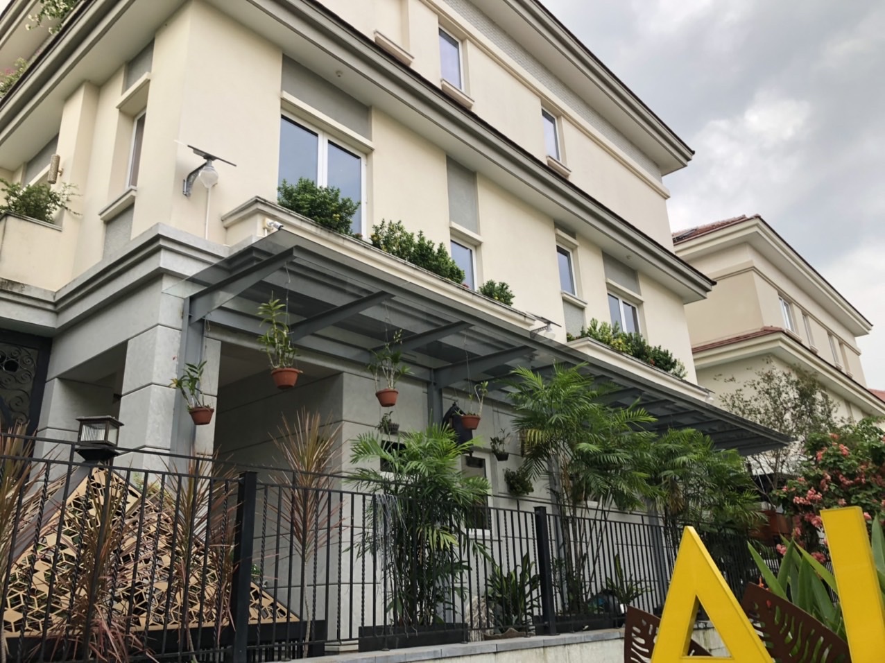 Phim cách nhiệt nhà kính cho biệt thự kính
