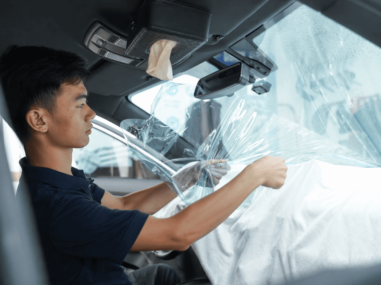 Bóc phim cách nhiệt khuyến mãi chất lượng kém trên ô tô