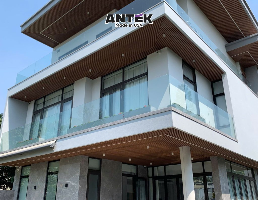 Phim an toàn kính ANTEK bảo vệ không gian kính hiện đại